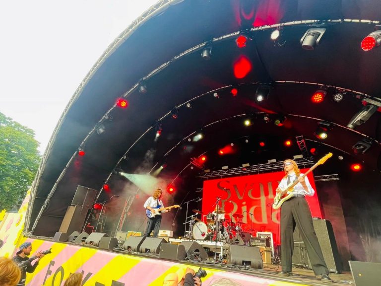 Konsert med Svart ridå i Malmö