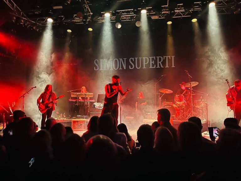 Konsert med Simon Superti i Lund